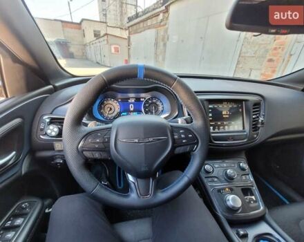 Серый Крайслер 200, объемом двигателя 3.61 л и пробегом 180 тыс. км за 13300 $, фото 10 на Automoto.ua