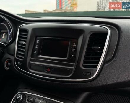 Сірий Крайслер 200, об'ємом двигуна 2.4 л та пробігом 270 тис. км за 6900 $, фото 13 на Automoto.ua