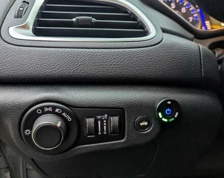 Серый Крайслер 200, объемом двигателя 2.4 л и пробегом 173 тыс. км за 10300 $, фото 15 на Automoto.ua