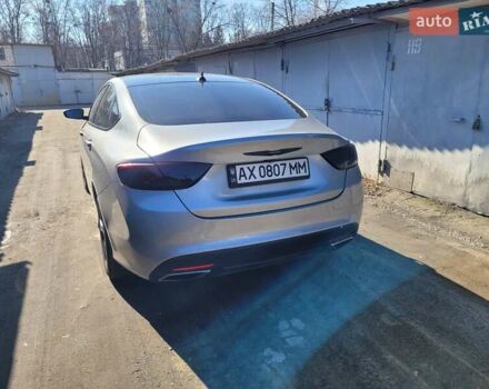 Серый Крайслер 200, объемом двигателя 3.61 л и пробегом 180 тыс. км за 13300 $, фото 1 на Automoto.ua