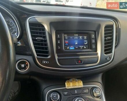 Сірий Крайслер 200, об'ємом двигуна 2.36 л та пробігом 199 тис. км за 8100 $, фото 9 на Automoto.ua