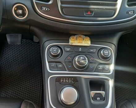 Сірий Крайслер 200, об'ємом двигуна 2.36 л та пробігом 199 тис. км за 8100 $, фото 3 на Automoto.ua