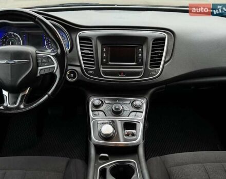 Сірий Крайслер 200, об'ємом двигуна 2.4 л та пробігом 270 тис. км за 6900 $, фото 11 на Automoto.ua