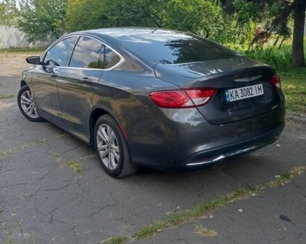 Серый Крайслер 200, объемом двигателя 2.4 л и пробегом 187 тыс. км за 9109 $, фото 2 на Automoto.ua