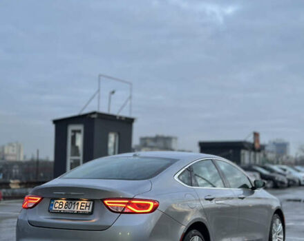 Серый Крайслер 200, объемом двигателя 2.4 л и пробегом 200 тыс. км за 8500 $, фото 4 на Automoto.ua