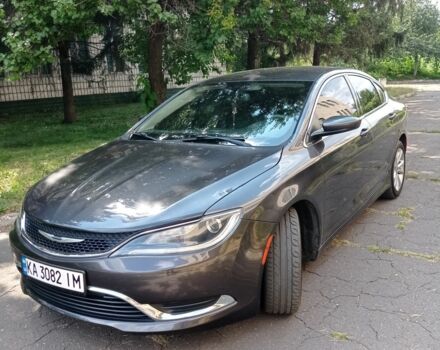 Серый Крайслер 200, объемом двигателя 2.4 л и пробегом 187 тыс. км за 9109 $, фото 1 на Automoto.ua