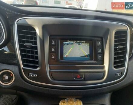 Сірий Крайслер 200, об'ємом двигуна 2.36 л та пробігом 199 тис. км за 8100 $, фото 6 на Automoto.ua