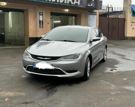 Серый Крайслер 200, объемом двигателя 2.4 л и пробегом 250 тыс. км за 8500 $, фото 1 на Automoto.ua