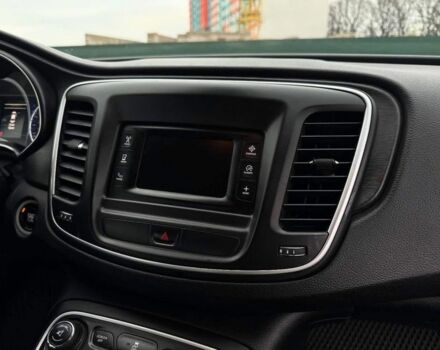 Сірий Крайслер 200, об'ємом двигуна 2.4 л та пробігом 250 тис. км за 6900 $, фото 9 на Automoto.ua