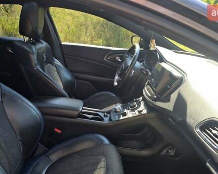 Серый Крайслер 200, объемом двигателя 2.4 л и пробегом 195 тыс. км за 10900 $, фото 15 на Automoto.ua