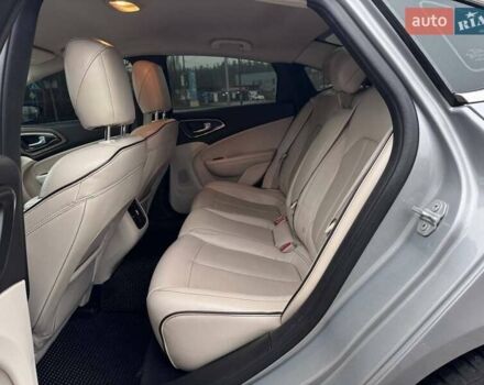 Сірий Крайслер 200, об'ємом двигуна 3.61 л та пробігом 184 тис. км за 12600 $, фото 24 на Automoto.ua