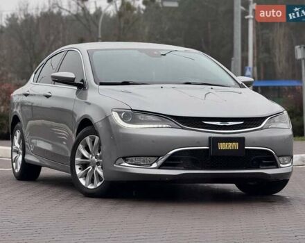 Сірий Крайслер 200, об'ємом двигуна 3.61 л та пробігом 184 тис. км за 12600 $, фото 2 на Automoto.ua