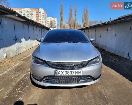 Серый Крайслер 200, объемом двигателя 3.61 л и пробегом 180 тыс. км за 13300 $, фото 4 на Automoto.ua
