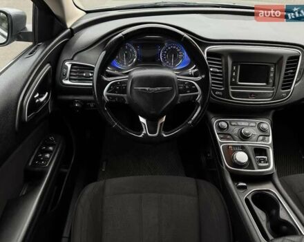 Сірий Крайслер 200, об'ємом двигуна 2.4 л та пробігом 270 тис. км за 6900 $, фото 10 на Automoto.ua