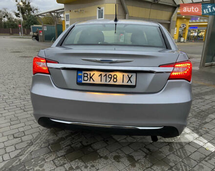 Крайслер 200 2014 в Дубно на Automoto.ua Серый Крайслер 200, объемом двигателя 2.36 л и пробегом 78 тыс. км за 8900 $, фото 7 на Automoto.ua