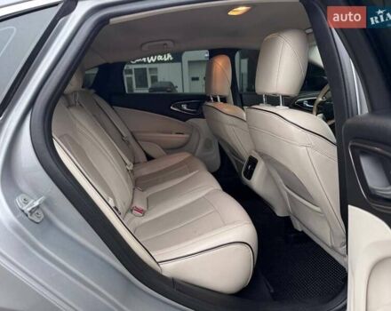 Сірий Крайслер 200, об'ємом двигуна 3.61 л та пробігом 184 тис. км за 12600 $, фото 19 на Automoto.ua