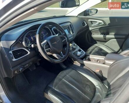 Сірий Крайслер 200, об'ємом двигуна 2.36 л та пробігом 199 тис. км за 8100 $, фото 12 на Automoto.ua