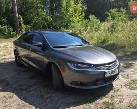 Серый Крайслер 200, объемом двигателя 2.4 л и пробегом 195 тыс. км за 10900 $, фото 1 на Automoto.ua