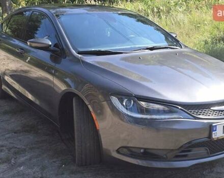 Серый Крайслер 200, объемом двигателя 2.4 л и пробегом 195 тыс. км за 10900 $, фото 3 на Automoto.ua