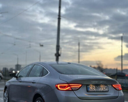 Серый Крайслер 200, объемом двигателя 2.4 л и пробегом 200 тыс. км за 8500 $, фото 2 на Automoto.ua