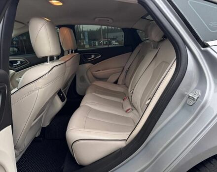 Сірий Крайслер 200, об'ємом двигуна 3.6 л та пробігом 184 тис. км за 12600 $, фото 21 на Automoto.ua