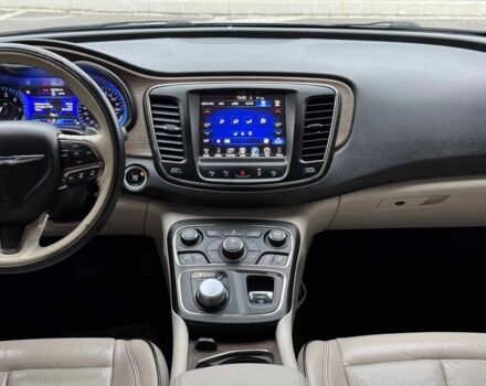 Сірий Крайслер 200, об'ємом двигуна 3.6 л та пробігом 184 тис. км за 12600 $, фото 15 на Automoto.ua