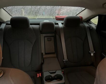 Серый Крайслер 200, объемом двигателя 2.4 л и пробегом 280 тыс. км за 8500 $, фото 9 на Automoto.ua