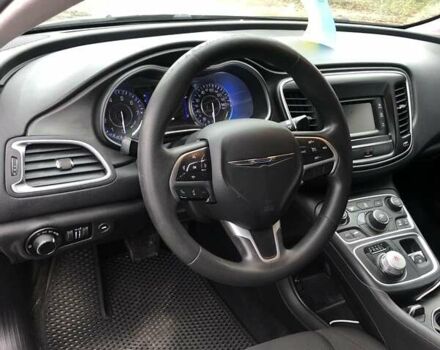 Сірий Крайслер 200, об'ємом двигуна 2.36 л та пробігом 261 тис. км за 8600 $, фото 8 на Automoto.ua