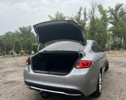 Серый Крайслер 200, объемом двигателя 2.4 л и пробегом 280 тыс. км за 8500 $, фото 7 на Automoto.ua