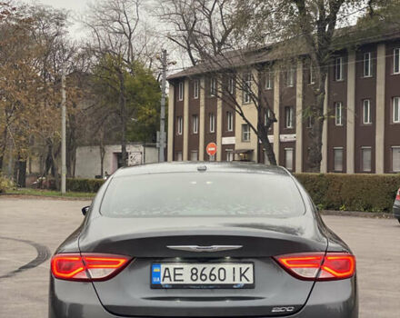 Сірий Крайслер 200, об'ємом двигуна 2.36 л та пробігом 257 тис. км за 9600 $, фото 4 на Automoto.ua