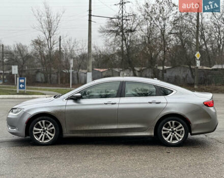 Серый Крайслер 200, объемом двигателя 2.36 л и пробегом 278 тыс. км за 6900 $, фото 5 на Automoto.ua