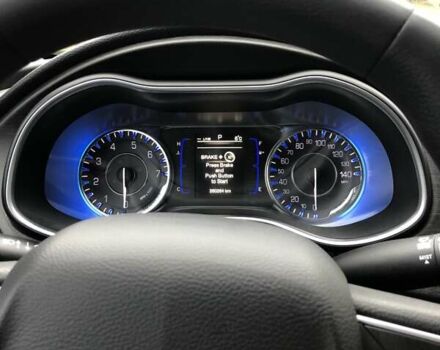 Сірий Крайслер 200, об'ємом двигуна 2.36 л та пробігом 261 тис. км за 8600 $, фото 9 на Automoto.ua