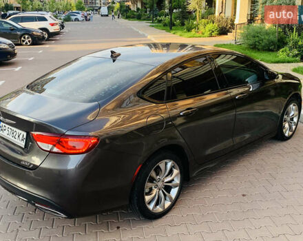 Серый Крайслер 200, объемом двигателя 2.36 л и пробегом 111 тыс. км за 10200 $, фото 38 на Automoto.ua