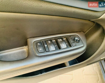 Серый Крайслер 200, объемом двигателя 2.36 л и пробегом 111 тыс. км за 10200 $, фото 44 на Automoto.ua