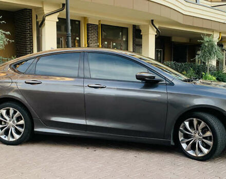 Серый Крайслер 200, объемом двигателя 2.36 л и пробегом 111 тыс. км за 10200 $, фото 22 на Automoto.ua