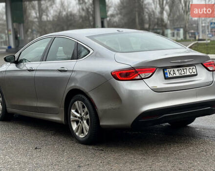 Серый Крайслер 200, объемом двигателя 2.36 л и пробегом 278 тыс. км за 6900 $, фото 2 на Automoto.ua