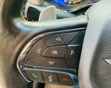 Серый Крайслер 200, объемом двигателя 2.36 л и пробегом 111 тыс. км за 10200 $, фото 49 на Automoto.ua