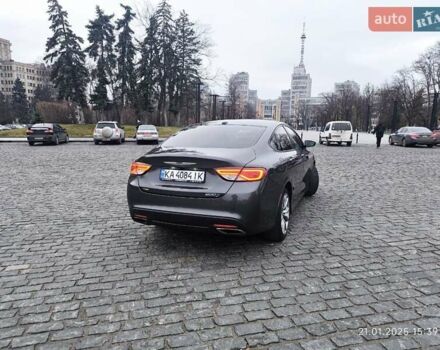 Серый Крайслер 200, объемом двигателя 2.36 л и пробегом 198 тыс. км за 8000 $, фото 7 на Automoto.ua
