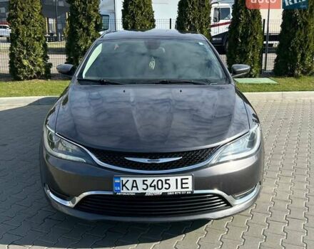 Серый Крайслер 200, объемом двигателя 2.36 л и пробегом 263 тыс. км за 8000 $, фото 1 на Automoto.ua