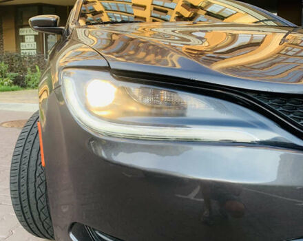 Серый Крайслер 200, объемом двигателя 2.36 л и пробегом 111 тыс. км за 10200 $, фото 26 на Automoto.ua