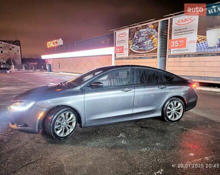 Серый Крайслер 200, объемом двигателя 2.36 л и пробегом 198 тыс. км за 8000 $, фото 6 на Automoto.ua