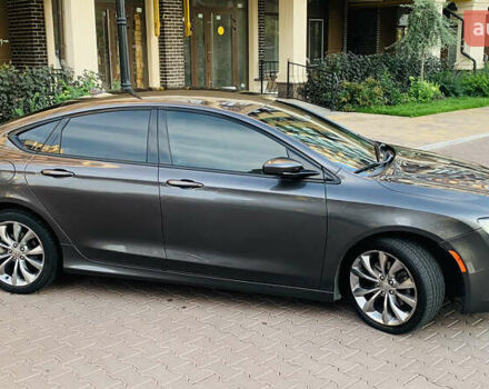 Серый Крайслер 200, объемом двигателя 2.36 л и пробегом 111 тыс. км за 10200 $, фото 23 на Automoto.ua