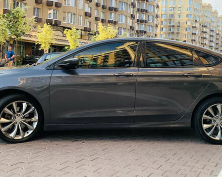 Серый Крайслер 200, объемом двигателя 2.36 л и пробегом 111 тыс. км за 10200 $, фото 14 на Automoto.ua