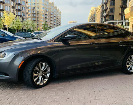 Серый Крайслер 200, объемом двигателя 2.36 л и пробегом 111 тыс. км за 10200 $, фото 12 на Automoto.ua