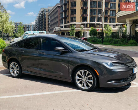 Серый Крайслер 200, объемом двигателя 2.36 л и пробегом 111 тыс. км за 10200 $, фото 5 на Automoto.ua