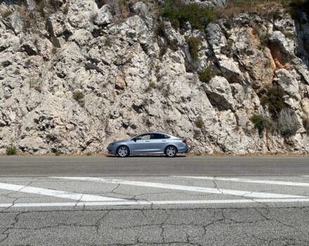 Серый Крайслер 200, объемом двигателя 2.4 л и пробегом 280 тыс. км за 8500 $, фото 1 на Automoto.ua