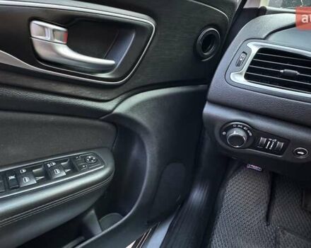 Крайслер 200 2015 у Кропивницькому (Кіровограді) на Automoto.ua Сірий Крайслер 200, об'ємом двигуна 2.36 л та пробігом 200 тис. км за 9300 $, фото 19 на Automoto.ua