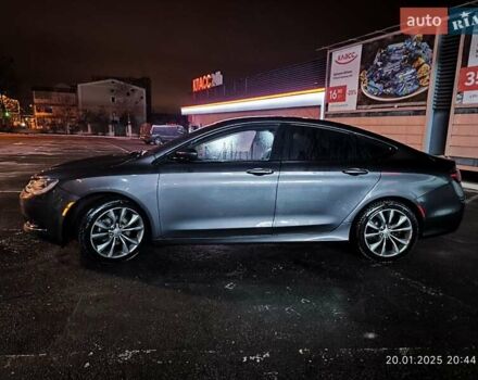 Серый Крайслер 200, объемом двигателя 2.36 л и пробегом 198 тыс. км за 8000 $, фото 14 на Automoto.ua