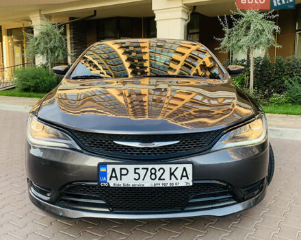 Серый Крайслер 200, объемом двигателя 2.36 л и пробегом 111 тыс. км за 10200 $, фото 16 на Automoto.ua