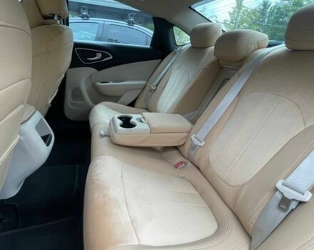 Серый Крайслер 200, объемом двигателя 2.4 л и пробегом 198 тыс. км за 9800 $, фото 1 на Automoto.ua